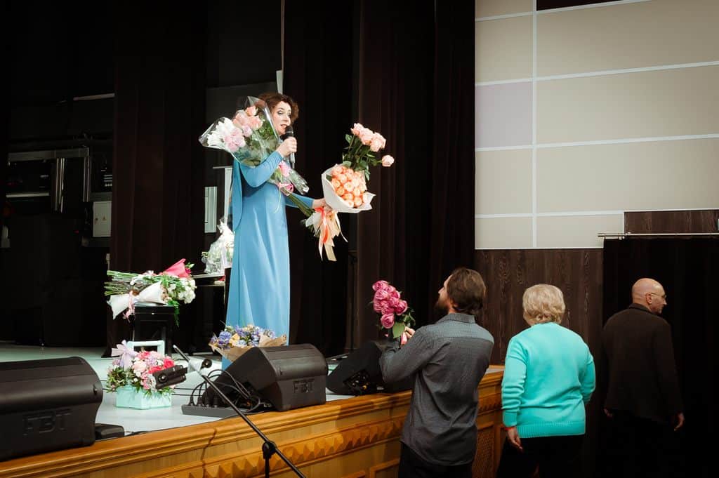 Лариса Шахворостова подарила всем свою любовь на концерте-спектакле «Ты только верь!..»
