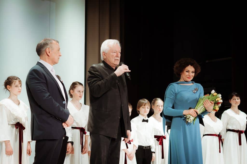 Лариса Шахворостова подарила всем свою любовь на концерте-спектакле «Ты только верь!..»