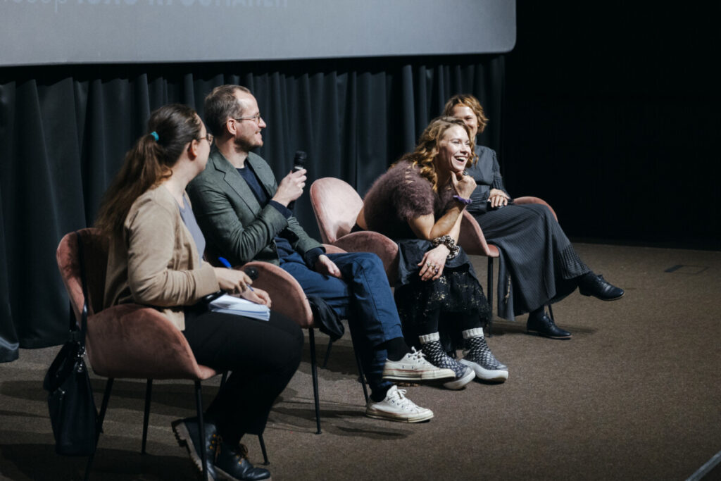 В  Санкт-Петербурге прошла премьера драмы "Купе номер 6", получившей Гран-при в Каннах