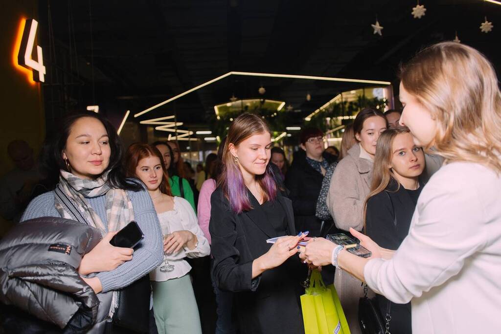 Любовь Аксенова встретилась со зрителями в Казани